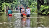 Banjir Mencapai 1,2 Meter di Kelapa Gading