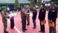 Tiga Saksi Kunci Insiden AirAsia QZ 8501 Terima Penghargaan Dari Pemerintah