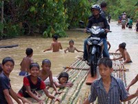 Banjir Aceh Belum Surut, Warga Mulai Terserang Penyakit