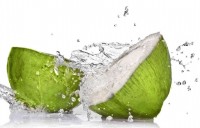 Diet Alami Dengan Minum Air Kelapa