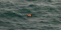 Ditemukan Jasad Mengapung Di Selat Karimata, Diduga Penumpang AirAsia