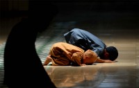 Ayahku Bukan Ustadzku