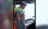 Ini Alasan Polisi Bela Pengendara Motor yang Diserempet Transjakarta