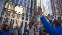 Apple Diramalkan Rilis Tiga iPhone di 2015